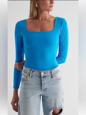 NWT Express Body Contour High Compression Square Neck Long Sleeve Tee Small